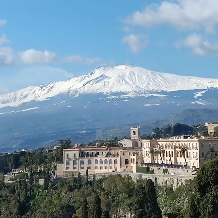 Aly Art Apartment Taormina Duomo, Gulf & Etna View Екстер'єр фото