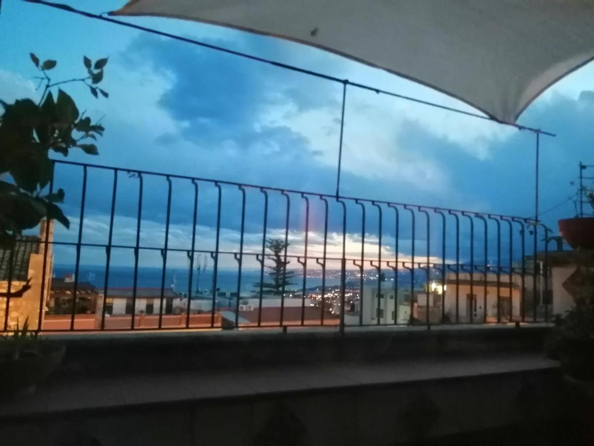 Aly Art Apartment Taormina Duomo, Gulf & Etna View Екстер'єр фото