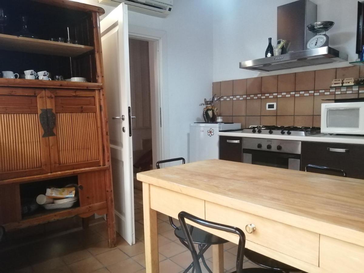 Aly Art Apartment Taormina Duomo, Gulf & Etna View Екстер'єр фото