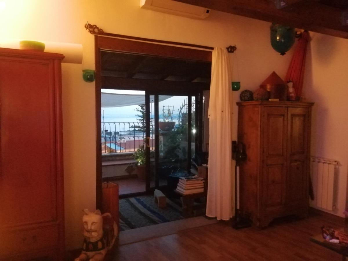 Aly Art Apartment Taormina Duomo, Gulf & Etna View Екстер'єр фото